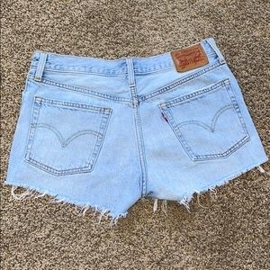 LEVI 501 DENIM SHORTS